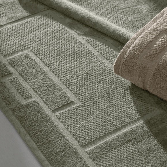 Toalha de Banho Infantil Aveludada Karsten - Fio Cardado Futebol