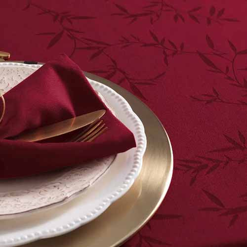 Toalha Mesa Karsten Easy Wash - Verissimo Vermelha 1,78